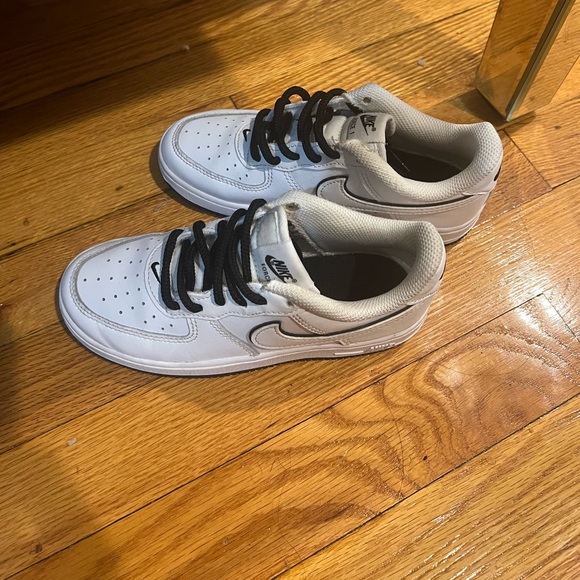 Black and white Air Force ones size 13c - Picture 1 of 7